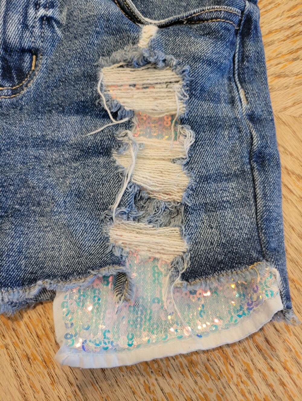 Justice Brand Mini Mom Distressed Short Sequin Pocket Girls Size 10 - Picture 3 of 9